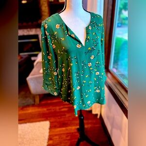 DR2 green floral tunic
